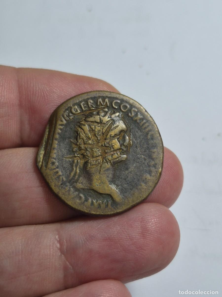 Monedas Imperio romano: NT/ DUPONDIO DOMICIANO R/ FIDEI INTERESANTE DANMATIO MEMORIAE 12,47 grs (A1628)