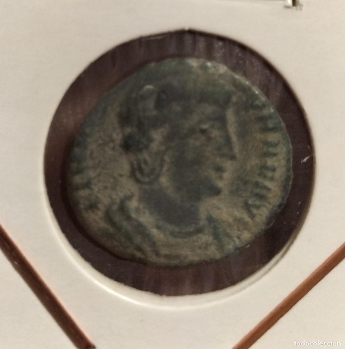 Monedas Imperio romano: Teodora, medio follis, 340 dC. PIETAS ROMANA