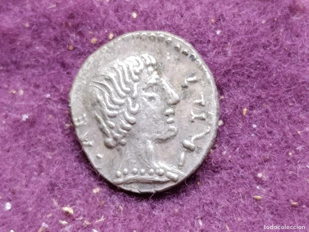 Monedas Imperio romano: Antigua Moneda Romana, falsa de &eacute;poca, emperador a identificar