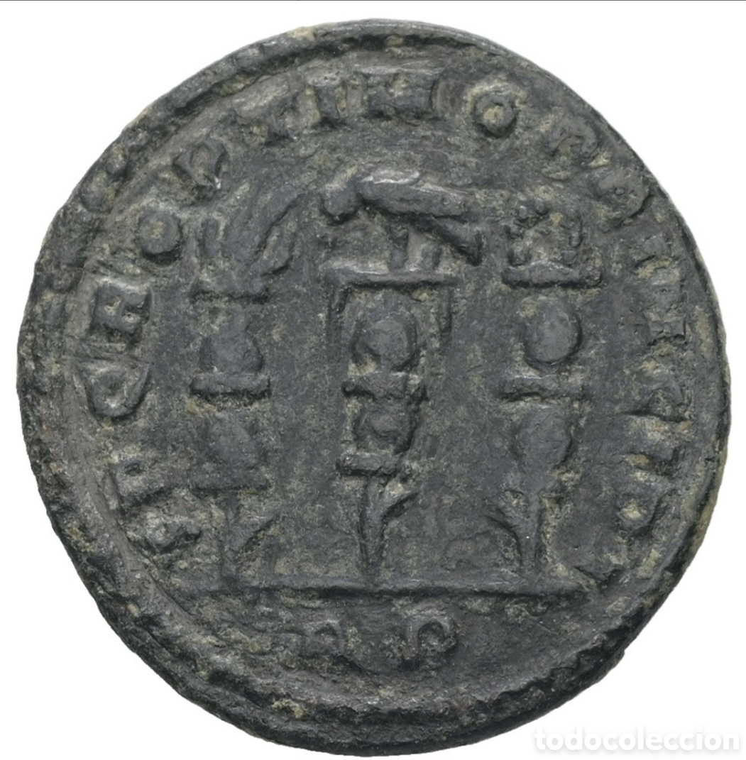 Monedas Imperio romano: Escaso Follis De Maximinus II Daza , Rev , Estandartes Legionarios , 3,83 Grms