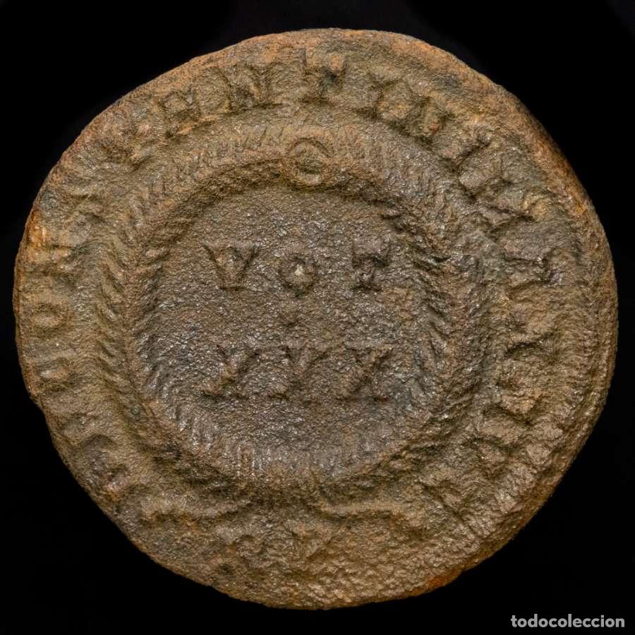 Monedas Imperio romano: Constantino I (307-337 d.C.) Follis Roma VOT XXX.RP. Muy Rara (4648)