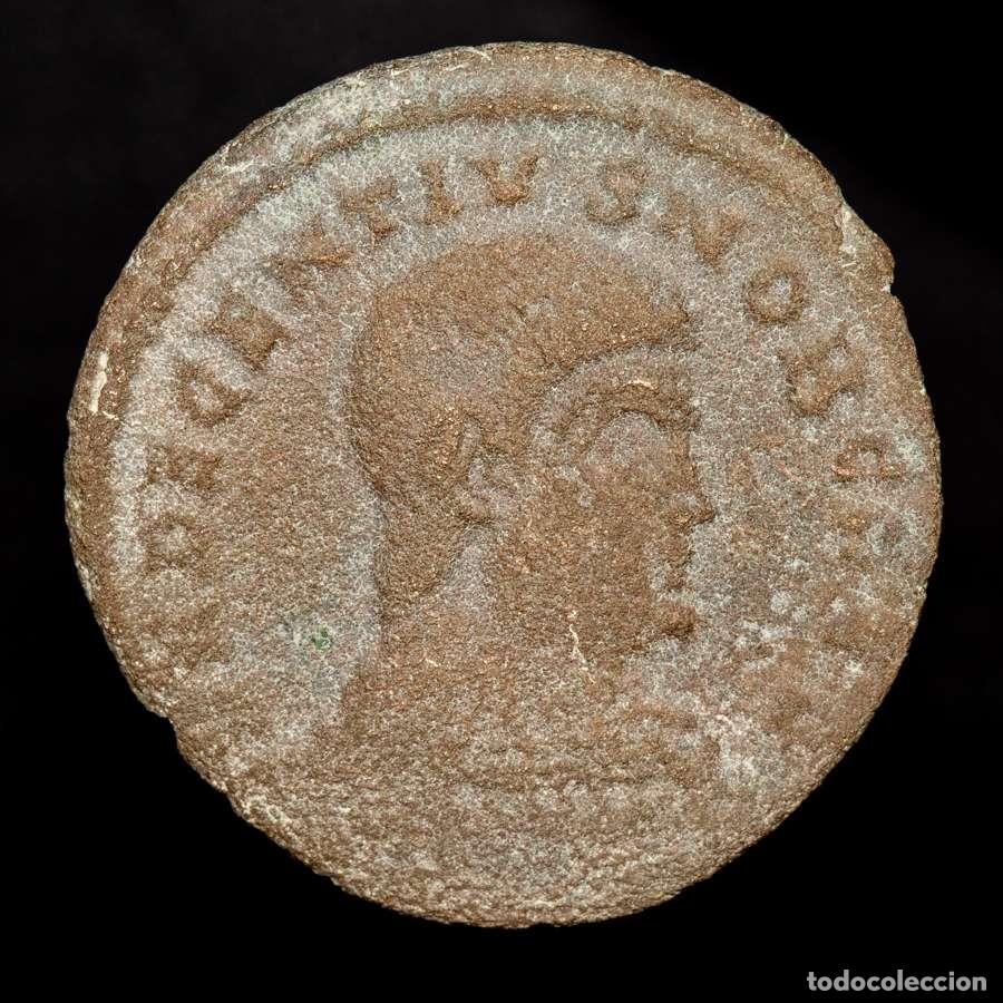 Monedas Imperio romano: Decencio - Maiorina - Lugdunum. Victorias SV / RSLG VOT V MVLT X