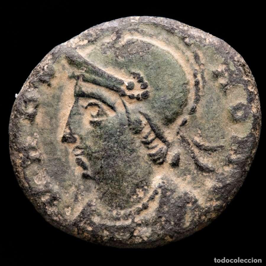 Monedas Imperio romano: Conmemorativa 1/2 follis, bronce 336 dC. Heraclea VRBS ROMA Soldados