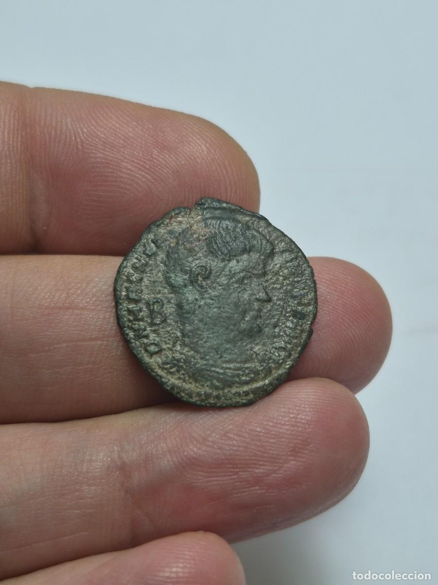 Monedas Imperio romano: NT/ MAIORINA DE MAGNENCIO 2 VICTORIAS 3,50 grs (A1671)