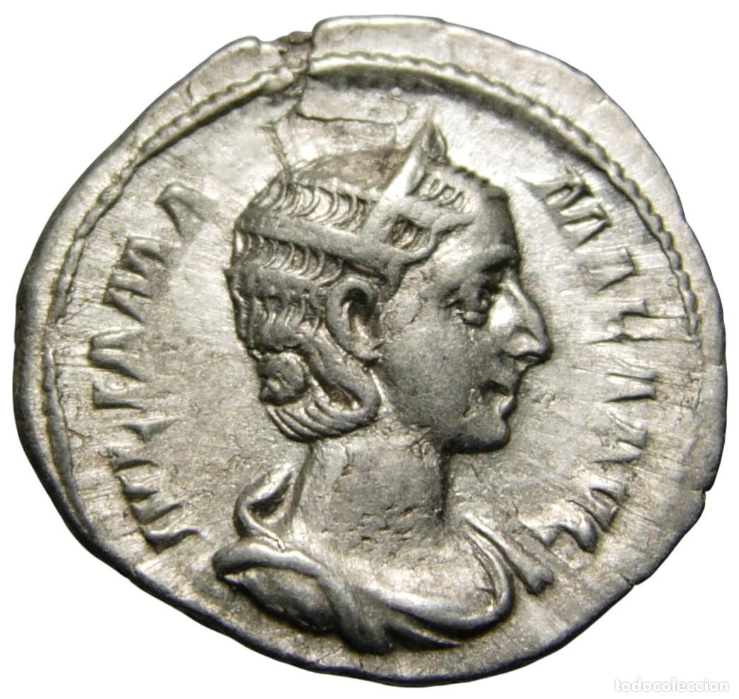 Monedas Imperio romano: Julia Mamaea AR Denarius (226 dC), Vesta - Foto 1