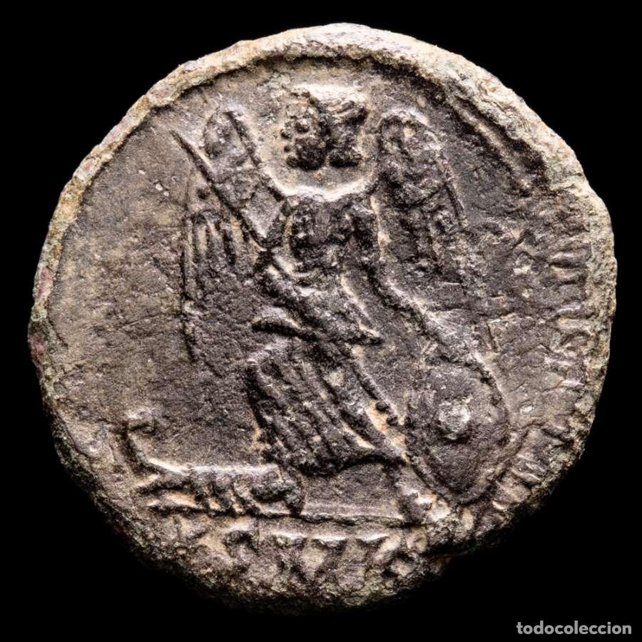 Monedas Imperio romano: Constantinopolis follis Cizico ✩SMK Conmemorativa Victoria s/ proa