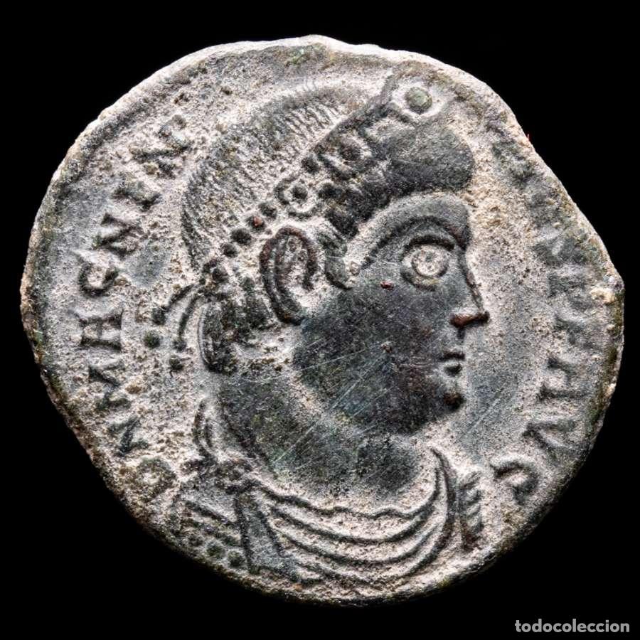 Monedas Imperio romano: Magnencio (350/3 dC) Maiorina Lugdunum FELICITAS REIPVBLICE (5187)