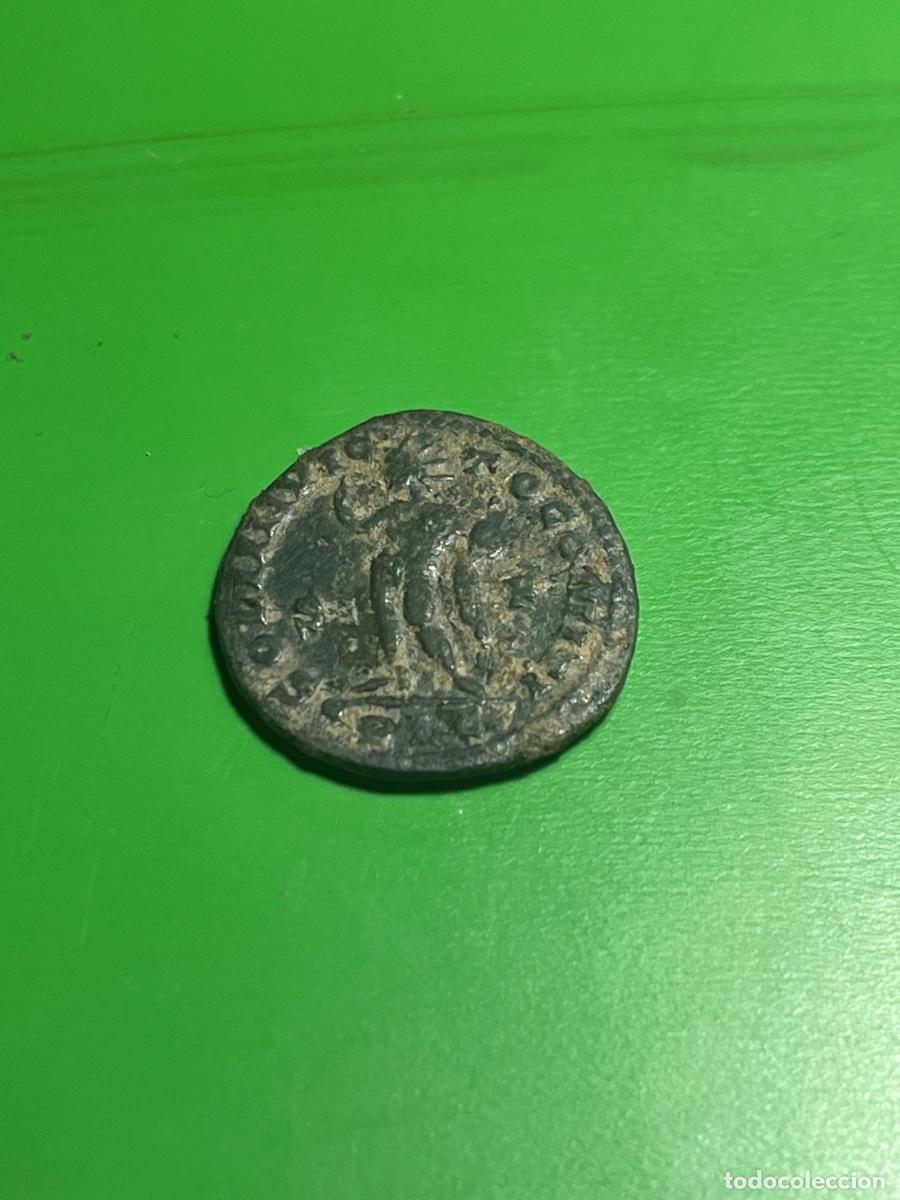 Monedas Imperio romano: CONSTANT&Iacute;NVS. Ae Follis. 307-337 - Foto 2