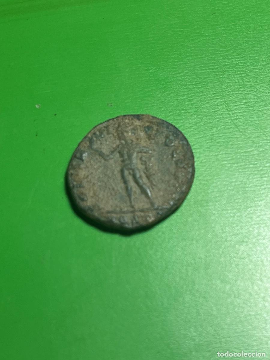 Monedas Imperio romano: CONSTANT&Iacute;NVS. Ae Follis. 307-337 - Foto 2