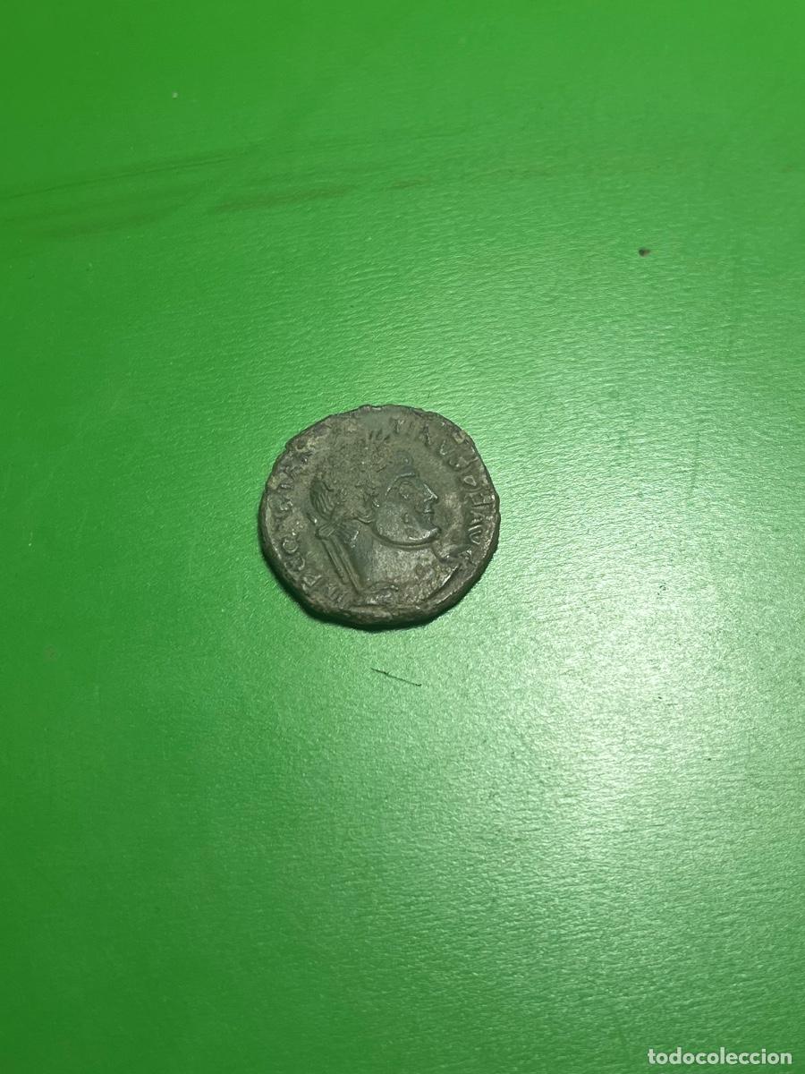 Monedas Imperio romano: CONSTANT&Iacute;NVS. Ae 3. 307-337 - Foto 1