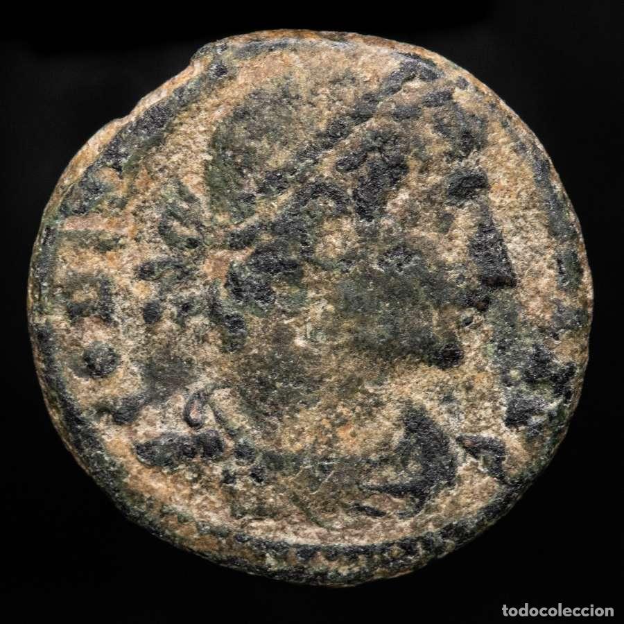 Monedas Imperio romano: Delmacio (335-337) follis - GLORIA EXERCITVS. Escasa! (4506)