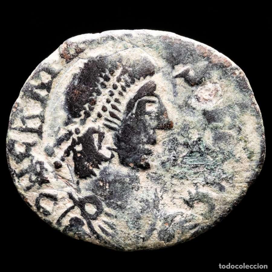 Monedas Imperio romano: Graciano Maiorina estilo barbaro REPARATIO REIPVB / LVG. (5222)