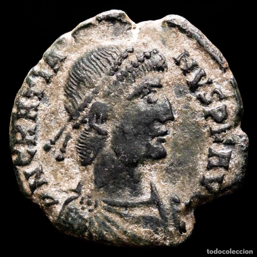 Monedas Imperio romano: Graciano - Maiorina REPARATIO REIPVB / LVGP Lugdunum (5226)
