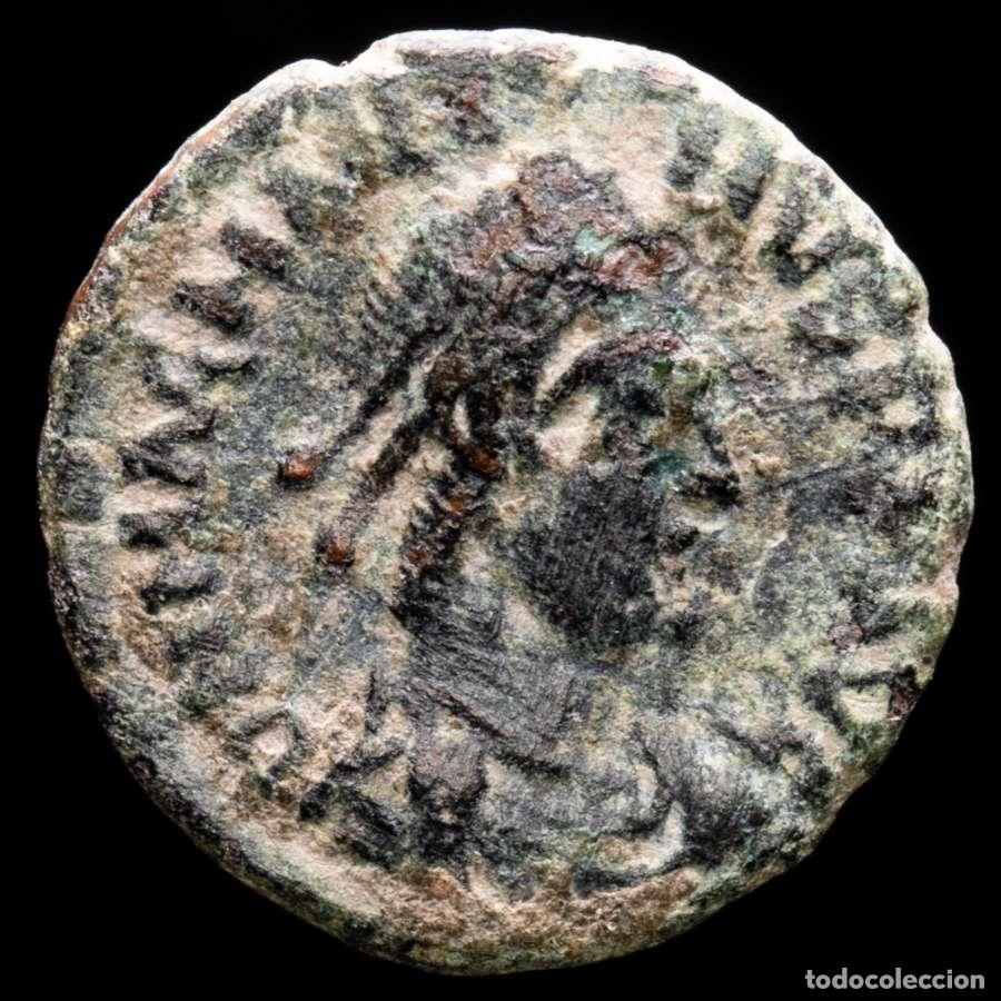 Monedas Imperio romano: Magno Maximo 383-8 dC Nummus Arles SPES ROMANORVM, puerta (4928)