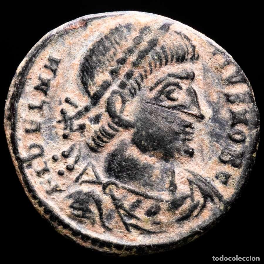 Monedas Imperio romano: Delmacio &AElig; 1/2 Follis. GLOR-IA EXERC-ITVS Chi-Rho (☧) Arles (5075)
