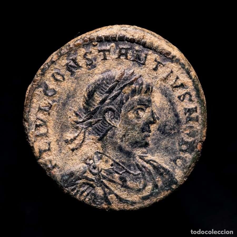 Monedas Imperio romano: Constancio II Caesar, 324-337 dC. - Roma. GLORIA EXERCITVS / RFT
