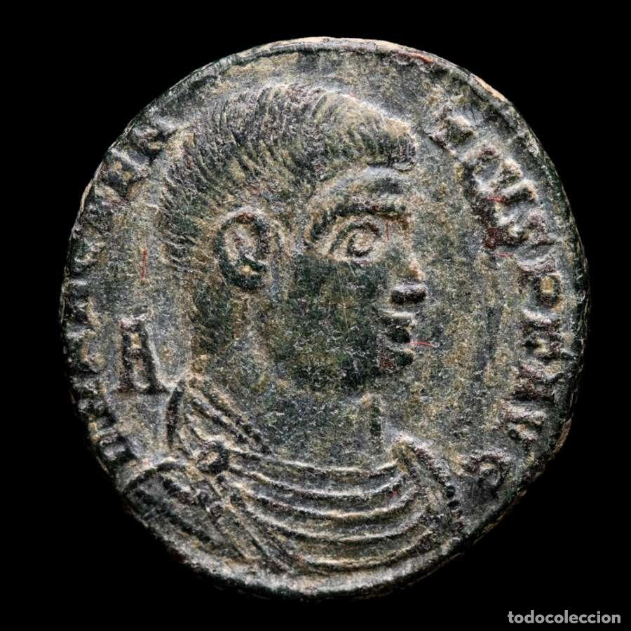 Monedas Imperio romano: Magnencio (350-353) Maiorina. Arles. VOT V MVLT X - F / PAR