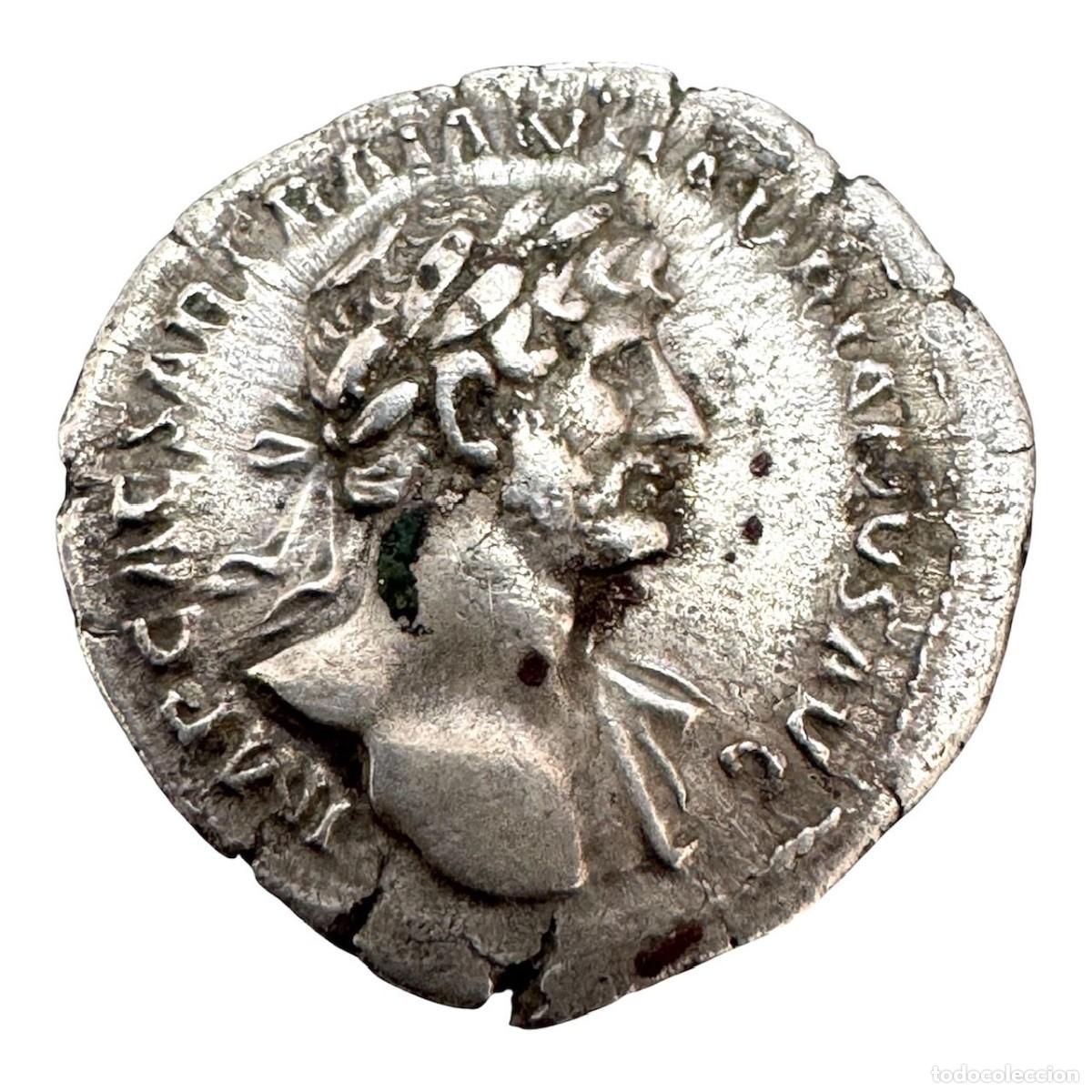 Monedas Imperio romano: Adriano Denario 2,8 gr Rev/PM.TRP.COS III en el campo AETER AUG