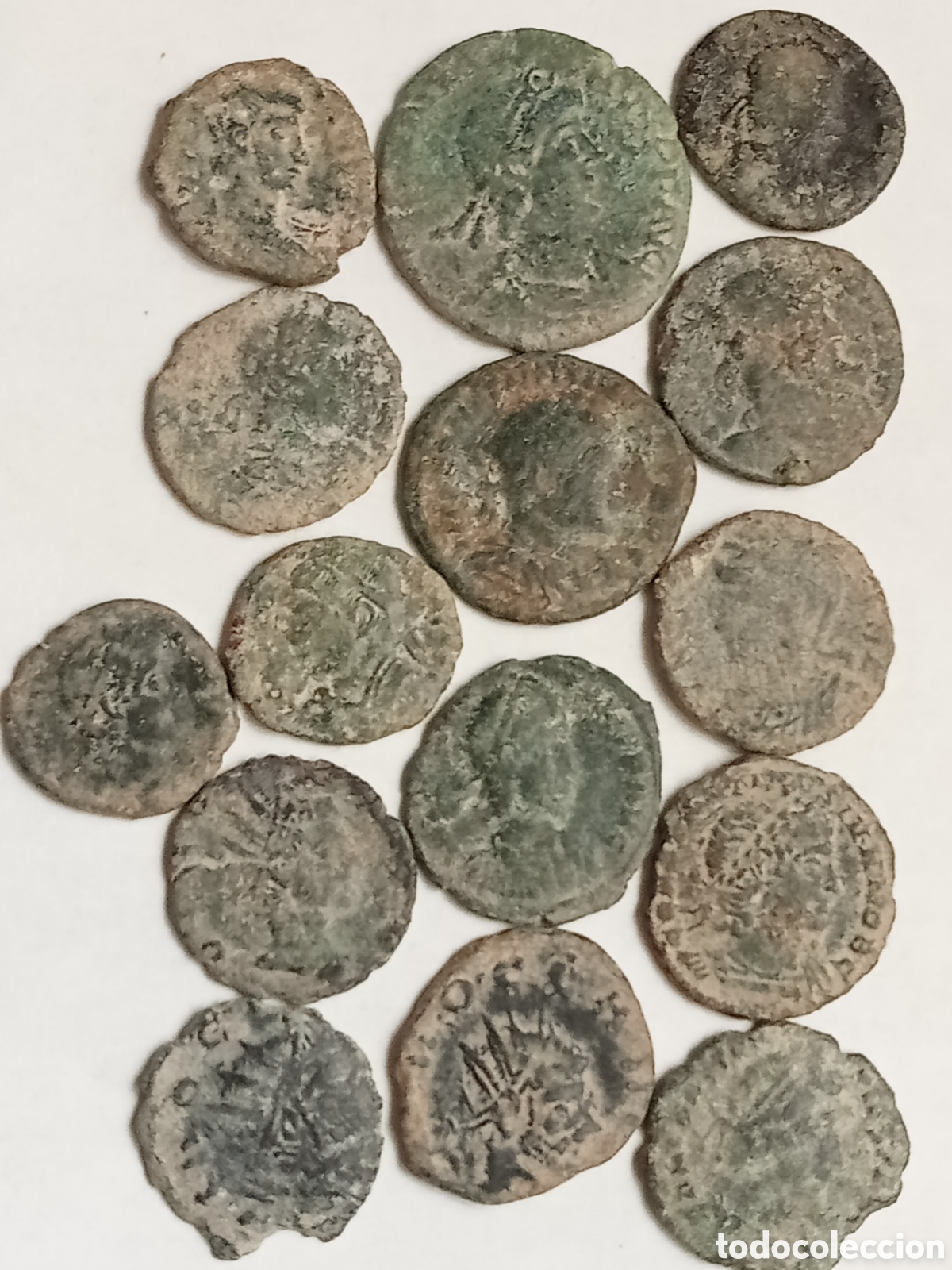 Monedas Imperio romano: 15 BAJO IMPERIO - SIGLO IV - CENTIONALES