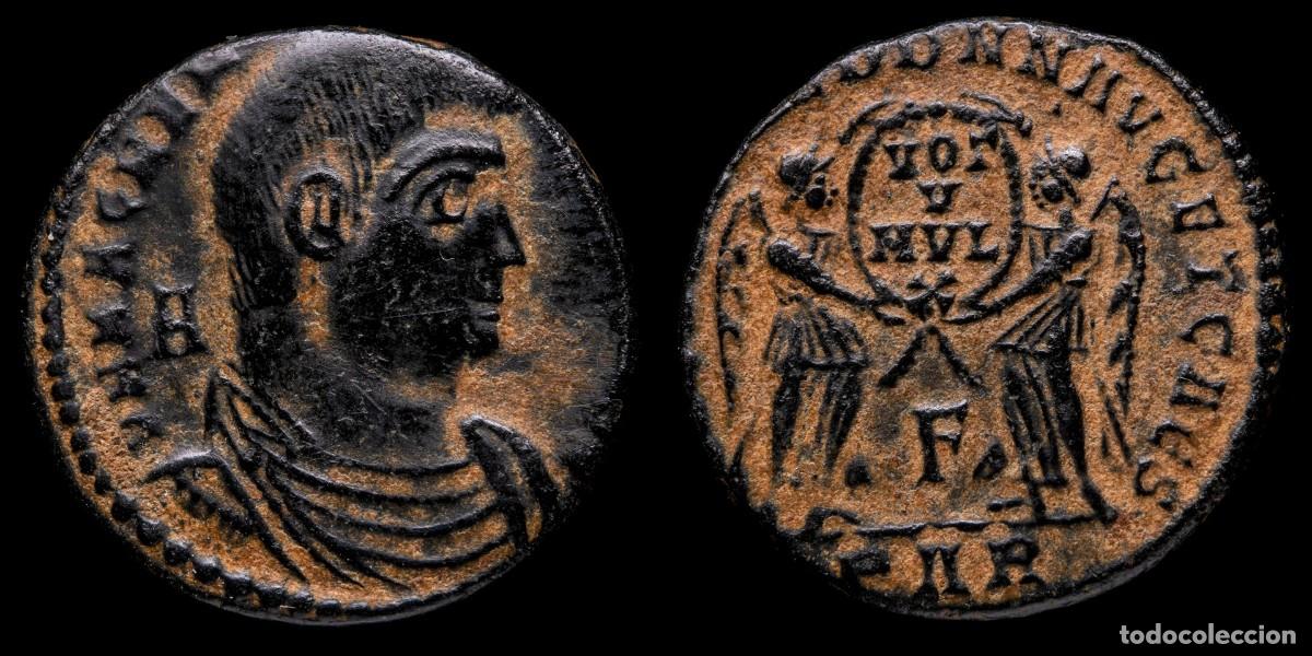 M&uuml;nzen R&ouml;misches Reich: Magnentius Follis - VICTORIAE DD NN AVG ET CAES, Arles - 20 mm / 4,32 gr.