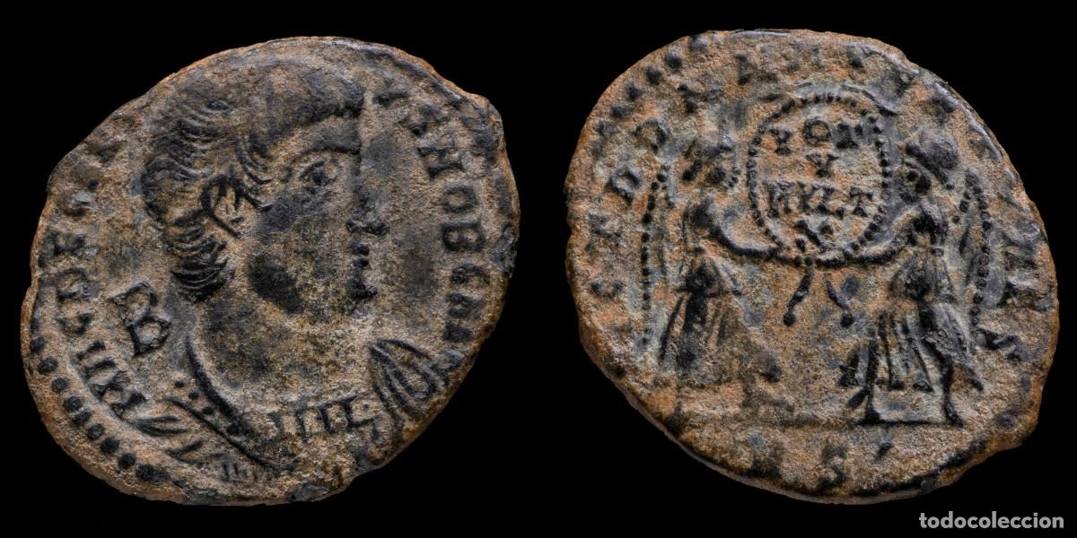 Monnaies Empire Romain: Decentius Maiorina - VICT DD NN AVG ET CAES VOT V MVLT X - 24 mm / 3,90 gr.