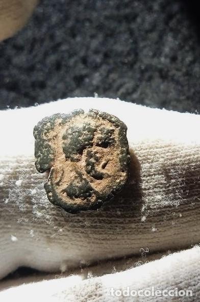 Monedas Imperio romano: Escaso cuadrante de Antonino Pio, reverso delfin