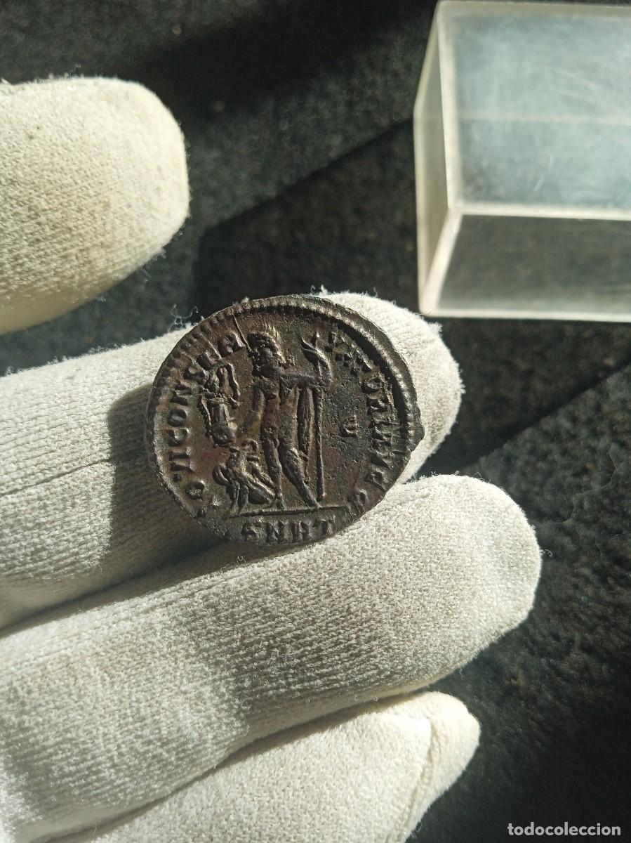 Monedas Imperio romano: Bonita moneda del bajo imperio a identificar, restos de ba&ntilde;o de plata
