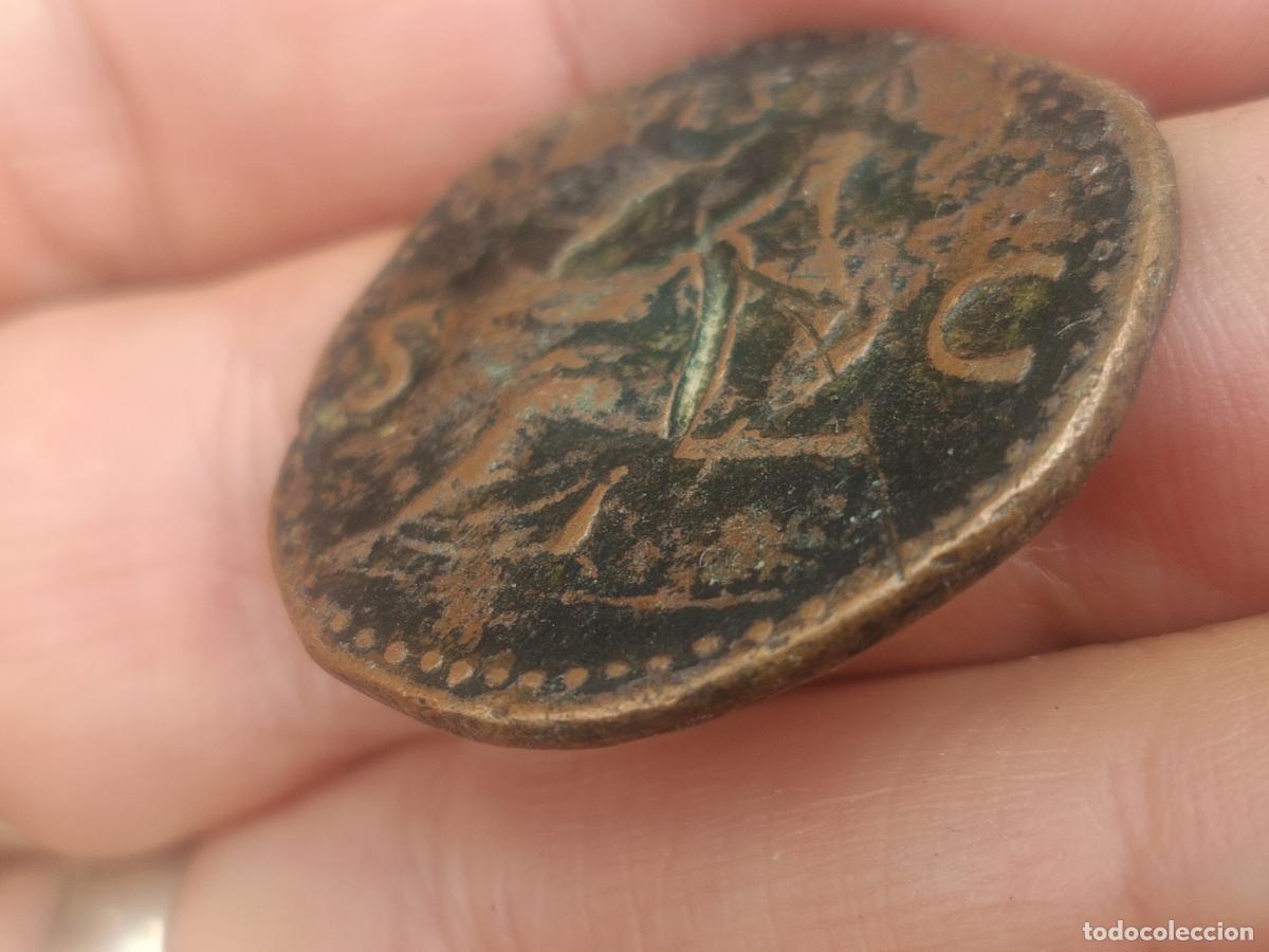 Monedas Imperio romano: Muy buen as de Cal&iacute;gula, VESTA - Foto 3