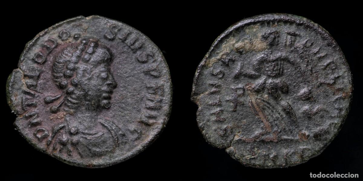 Monedas Imperio romano: Theodosius I Nummus - SALVS REI PVBLICAE, Cyzicus - 13 mm / 0,86 gr.