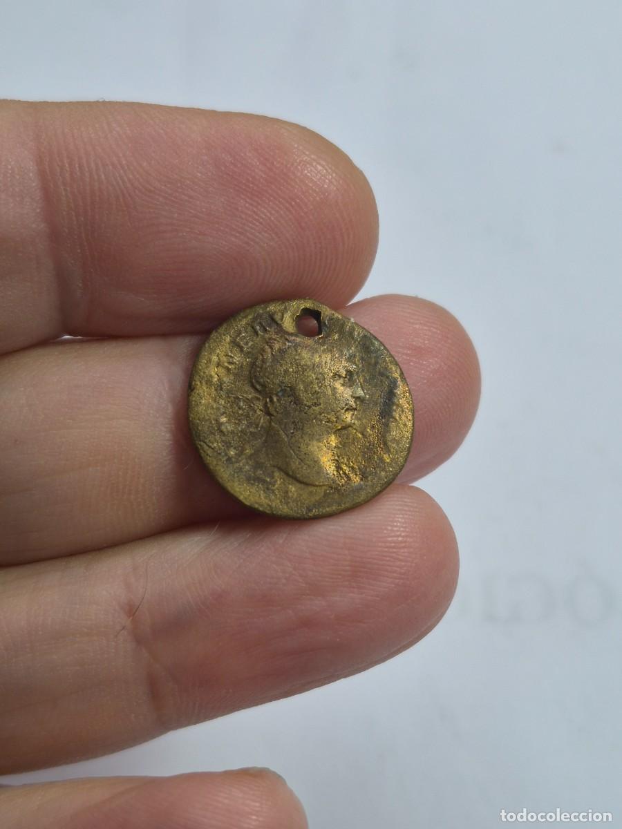 Monedas Imperio romano: NT/ SEMIS TRAJANO CON BA&Ntilde;O DORADO PARA HACERLO PASAR POR AUREO 2,66 GRS (A1976)