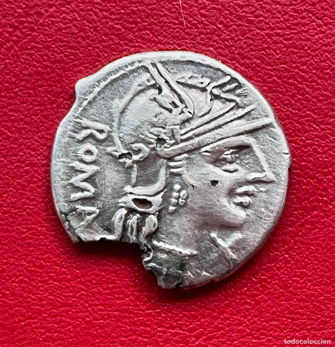 Monedas Imperio romano: Rep&uacute;blica Romana. Denario de Plata. C. Minucius Augurinus. 135 a.C. Columna J&oacute;nica.