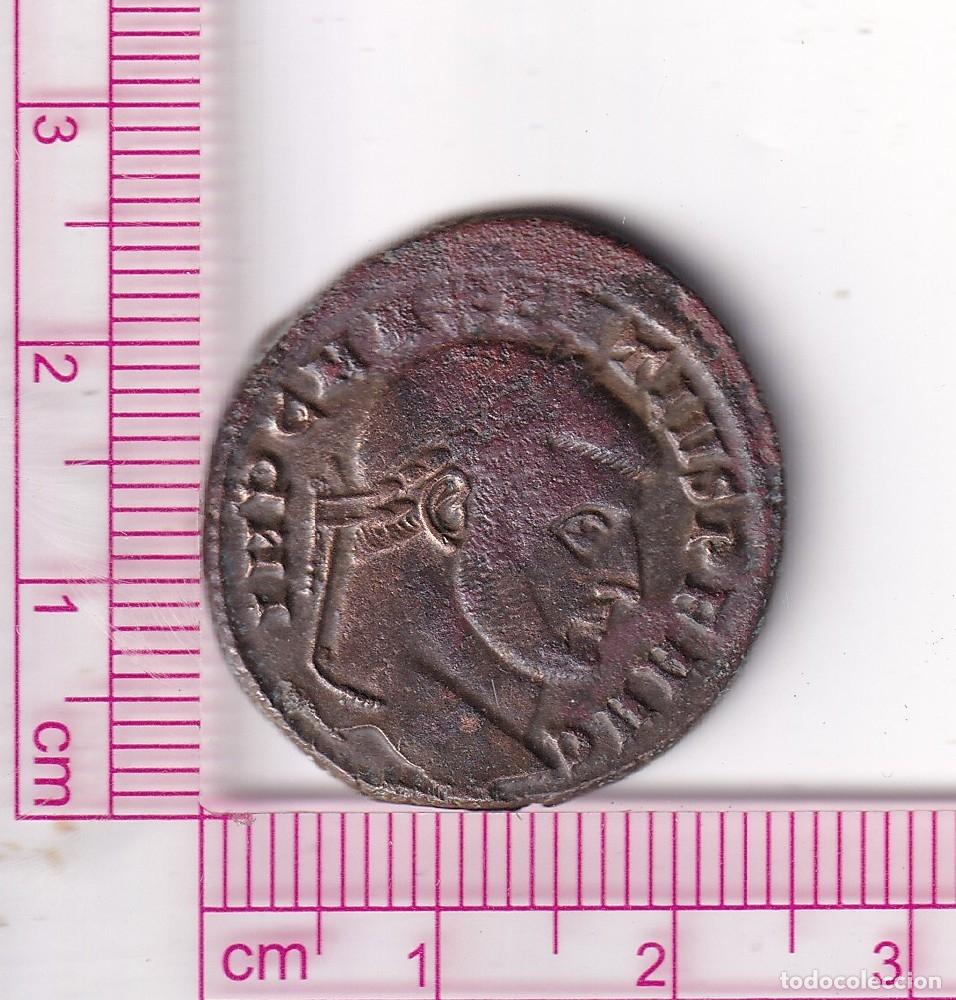 Monedas Imperio romano: CRE2378 MONEDA ROMANA NUMMUS TARDIO MAAJENCIO ROMA EN TEMPO 308-310