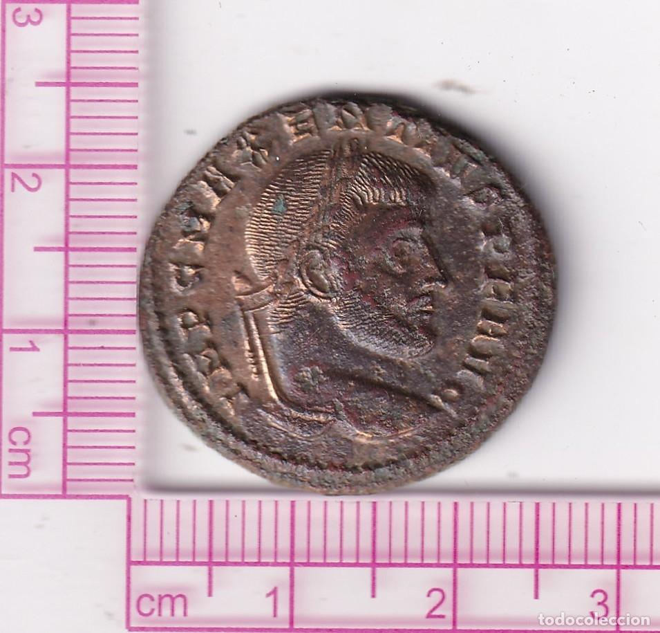 Monedas Imperio romano: CRE2402 MONEDA ROMANA NUMMUS MAJENCIO ROMA Y TEMPLO 308-310