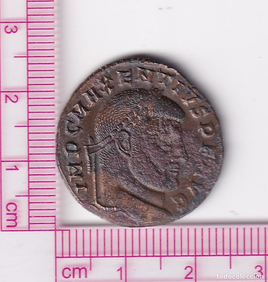 Monedas Imperio romano: CRE2405 MONEDA ROMANA NUMMUS MAJENCIO ROMA Y TEMPLO 308-312