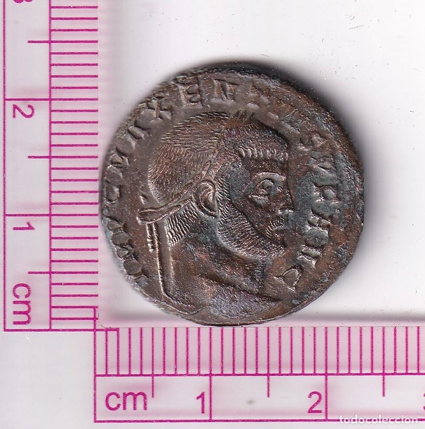 Monedas Imperio romano: CRE2466 MONEDA ROMANA NUMMUS MAJENCIO ROMA Y TEMPLO 307-308