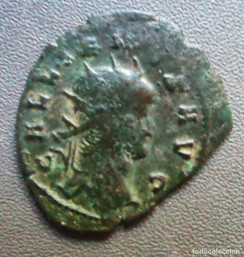 Monedas Imperio romano: Antoniniano de Galieno &ndash; Gamo con cabeza vuelta &ndash; RIC 179