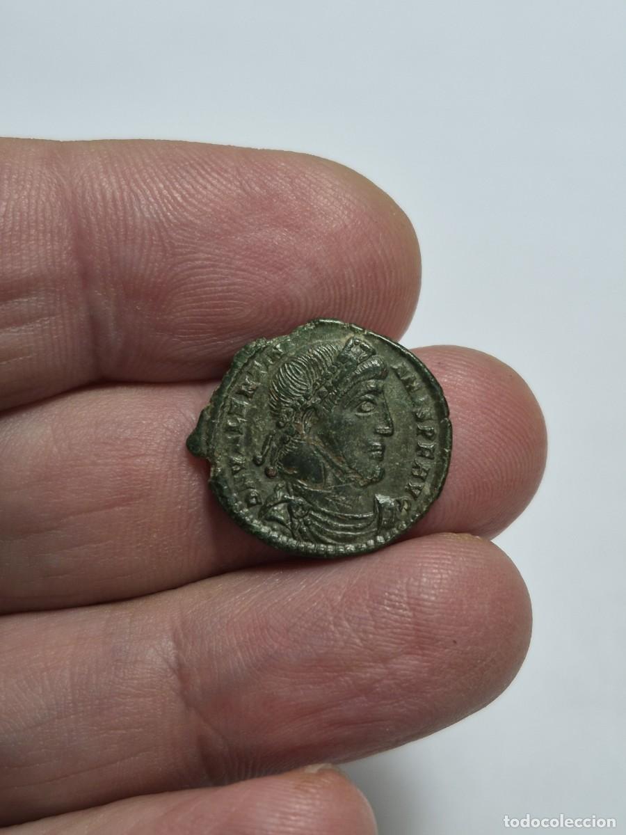 Monedas Imperio romano: NT/ CENTENIONAL VALENTINIANO REV. GLORIA ROMANORVM SISCIA 2,16 grs (A2013)