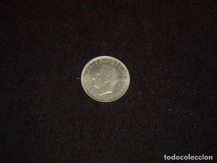 Monedas Juan Carlos I: Moneda de Cien Pesetas Rey J.C. I con escudo Franquista
