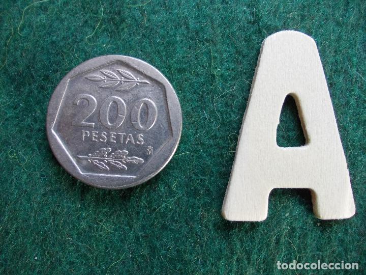 Monedas Juan Carlos I: Moneda de 200 ptas del 1988 - Foto 2