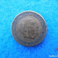Monedas Juan Carlos I: MONEDA DE UNA PESETA CON LA CARA DE FRANCO. DE 1953, COBRE. Lote 155870454