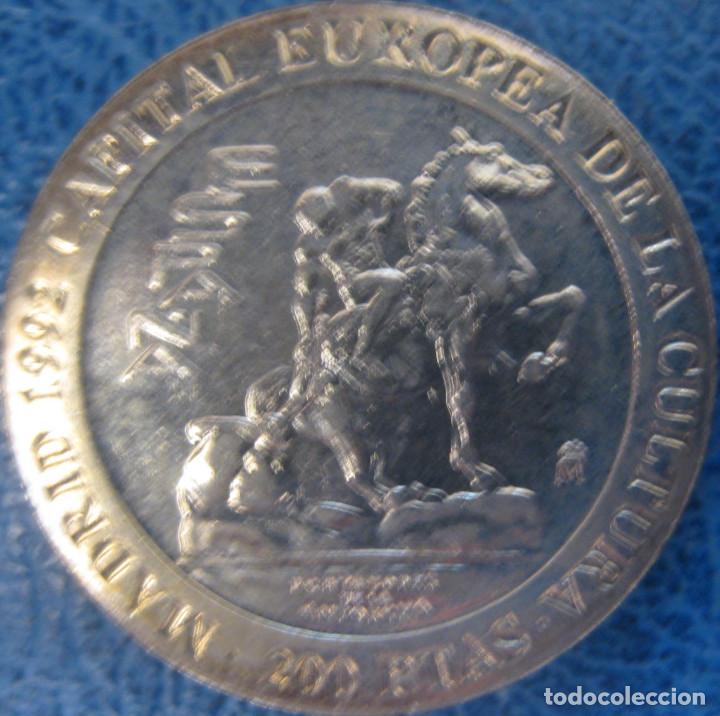 Monedas Juan Carlos I: Espa&ntilde;a, 200 Pesetas 1992./ Juan Carlos I - Portador de Antorcha./ SC (Ver descripci&oacute;n y fotos).