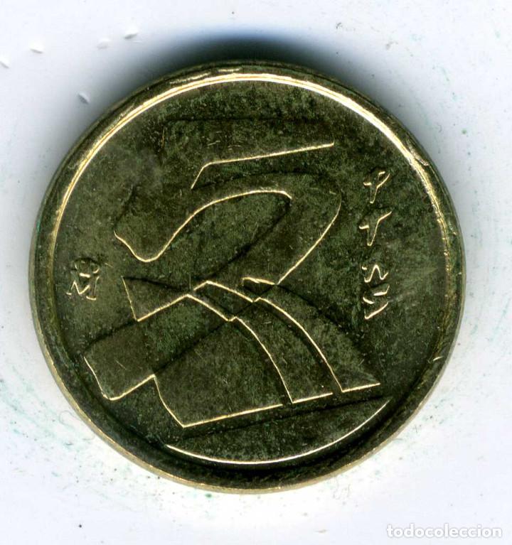 Monedas Juan Carlos I: 5 PESETAS 2001 - S/C - Foto 2