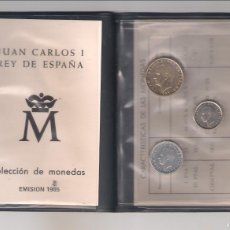 Monedas Juan Carlos I: CARTERA NUMISMÁTICA COLECCIÓN DE LAS 3 MONEDAS DE 1985. JUAN CARLOS I. SIN CIRCULAR (1985). Lote 401081729