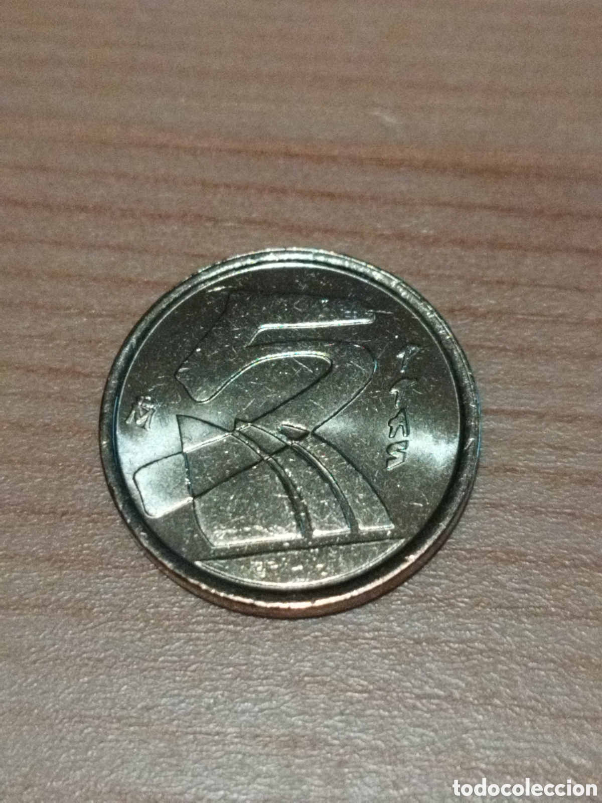 Monedas Juan Carlos I: Moneda de 5 pesetas de 2001 sin circular - Foto 1