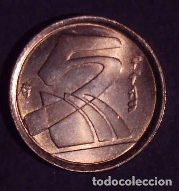 Monedas Juan Carlos I: 5 pesetas a&ntilde;o 2000.. - Foto 2