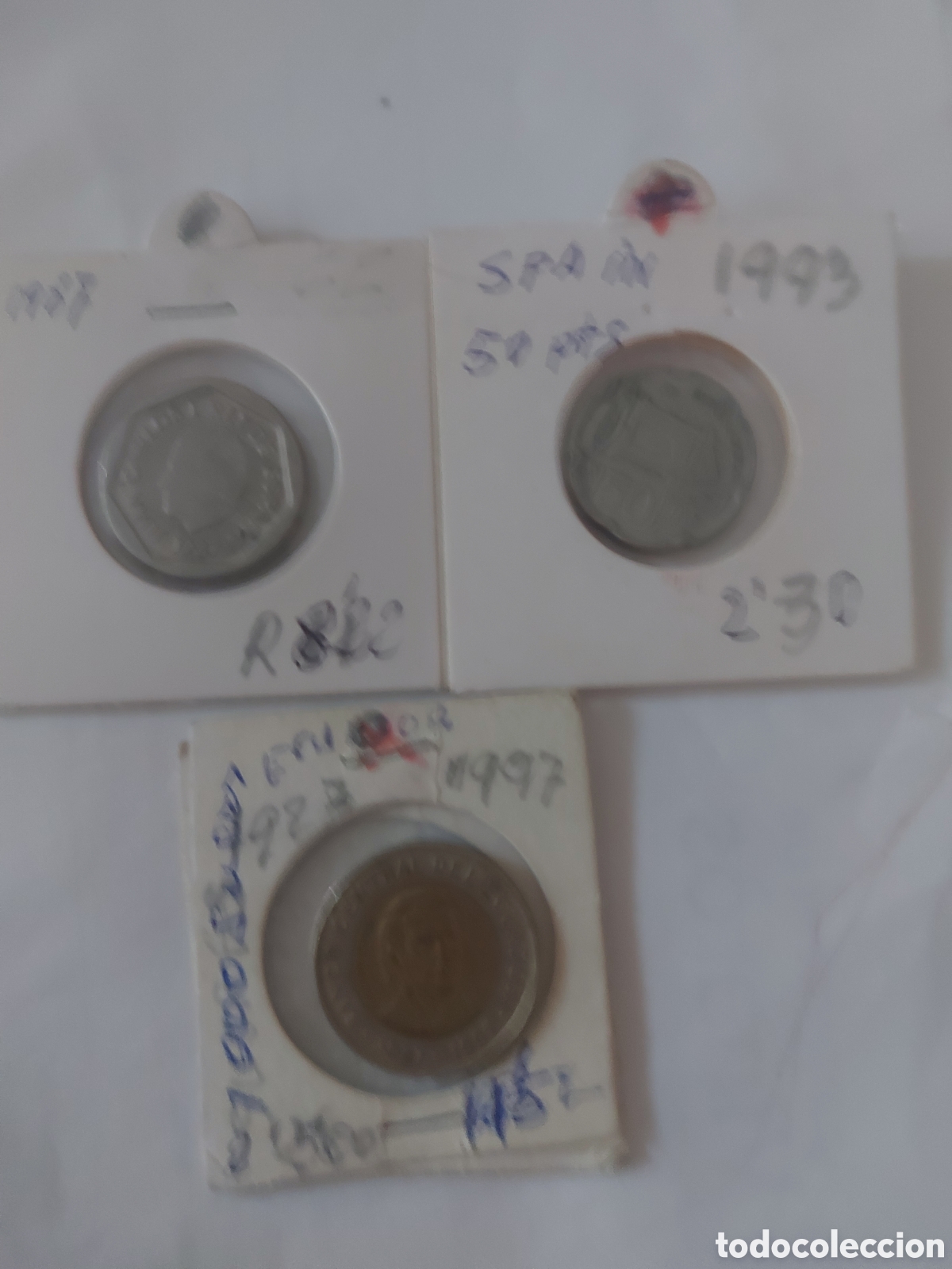Monedas Juan Carlos I: 2 de Spain y1 de Ecuad - Foto 1