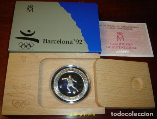 Monedas Juan Carlos I: 747 ESPA&Ntilde;A 1990 2000 pesetas 1990 1&ordf; SERIE FUTBOL OLIMPIADA BARCELONA 1992