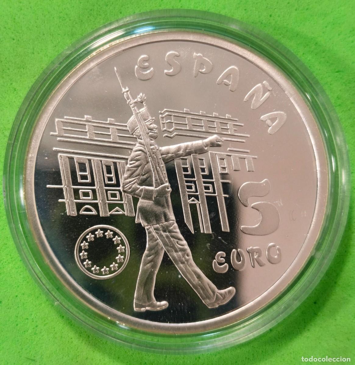 Monedas Juan Carlos I: ESPA&Ntilde;A. A&Ntilde;O 1998. 5 EUROS PLATA GUARDIA REAL. PESO 33,62 GR