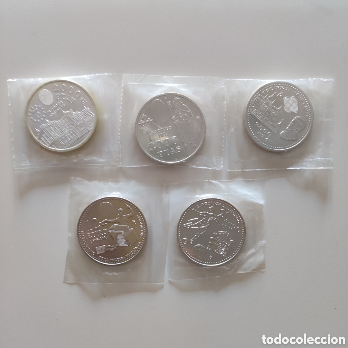 Monedas Juan Carlos I: Monedas plata 2000 pesetas y 12/20&euro;. Precintadas