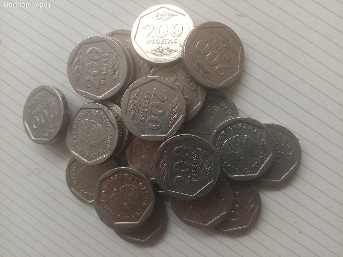 Monedas Juan Carlos I: 25 monedas de 200 pesetas de plata. Buen estado
